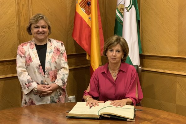 María Jesús Gallardo recibe a la presidenta del Consejo Consultivo de Asturias