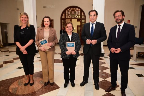 Andalucía coordina un manual que recopila la doctrina más relevante de los órganos consultivos de España