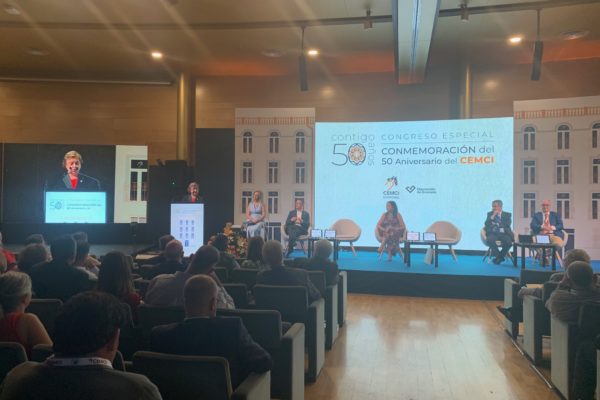 La presidenta del Consejo Consultivo participa en los actos del 50 aniversario del CEMCI