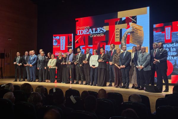 La presidenta del Consejo Consultivo de Andalucía asiste a los premios ‘Ideales’ 2025