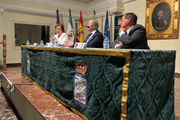 María Jesús Gallardo aborda la responsabilidad patrimonial en la Real Sociedad Económica de Jaén